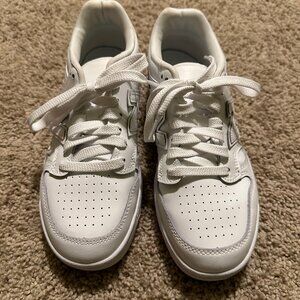 Girl's NEW BALANCE White Leather Sneakers, Sz 4.5